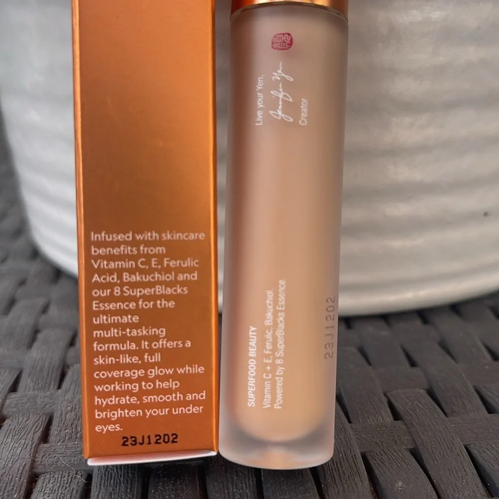 Yensa Beauty - Super Serum Silk Concealer Shade: Medium 1